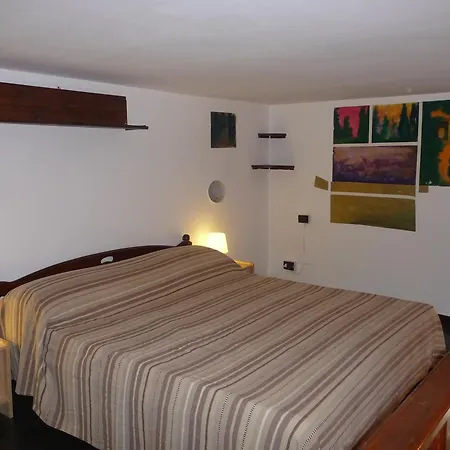 Monticelli Apartment